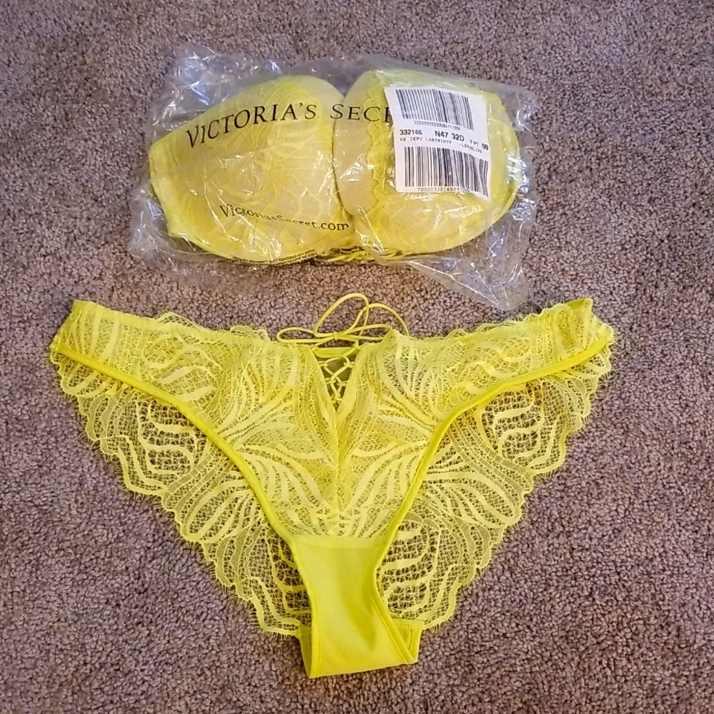 Victoria Secret Very Sexy Bra with matching panty